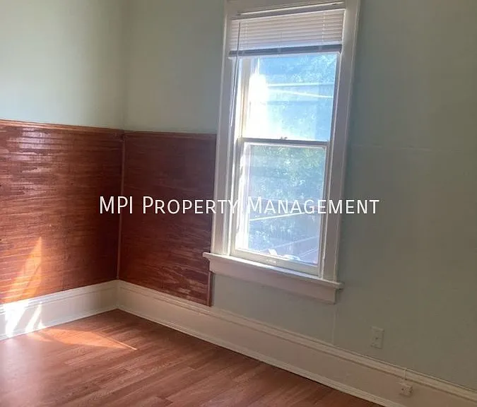 1938A N 26th St — Photo 3