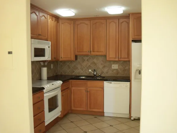 813 15th St APT E, Santa Monica, CA 90403