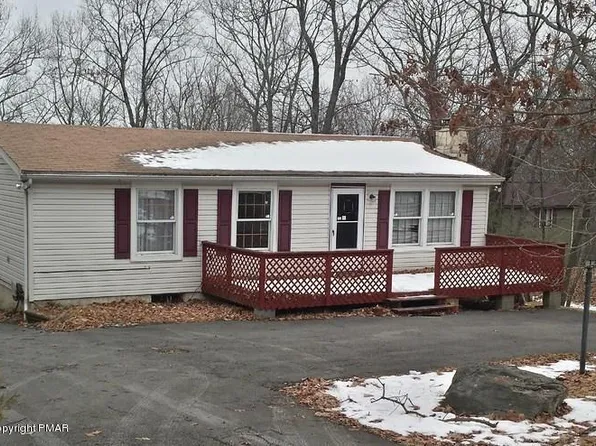 1037 Alpine Dr, East Stroudsburg, PA 18302