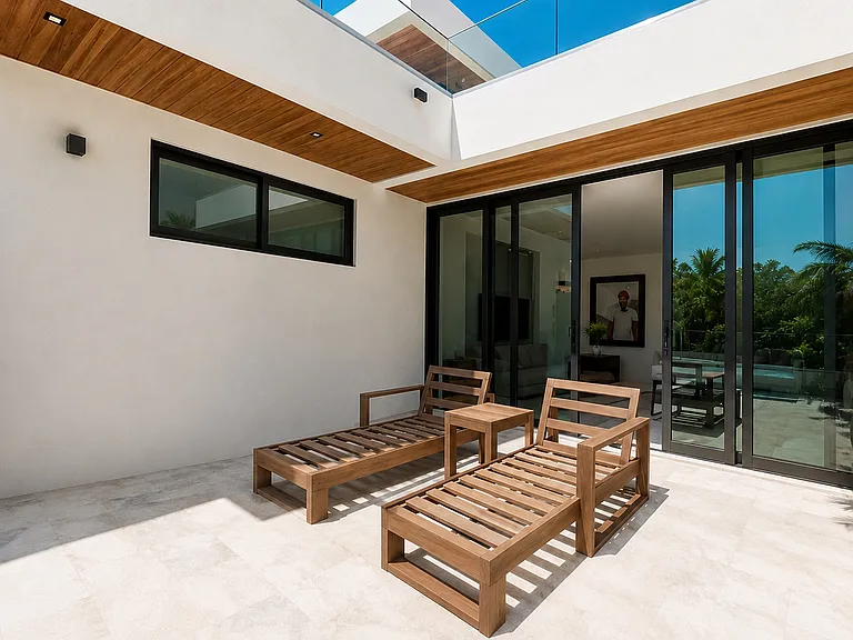 Harbor Dr — Photo 18