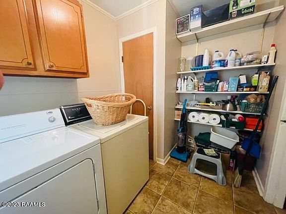 3rd image of 528 Abdalla Blvd
