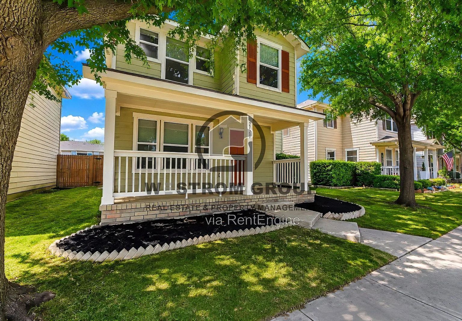 3 bed, 2.5 bath, 1447 sqft, $2,145 — Photo 3
