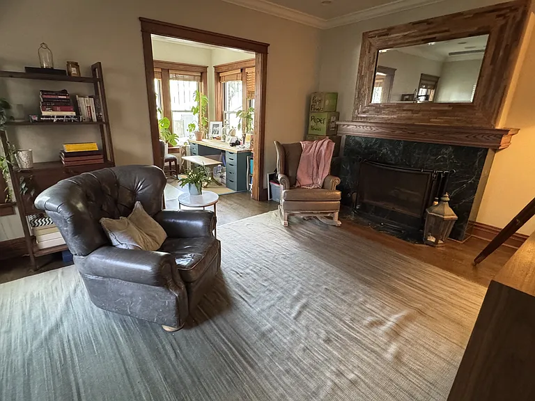 1706 W Byron St #1 — Photo 6