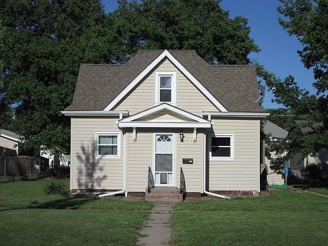 1st image of 1423 C Ave