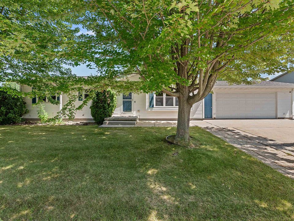 1st image of 971 S Park Ave