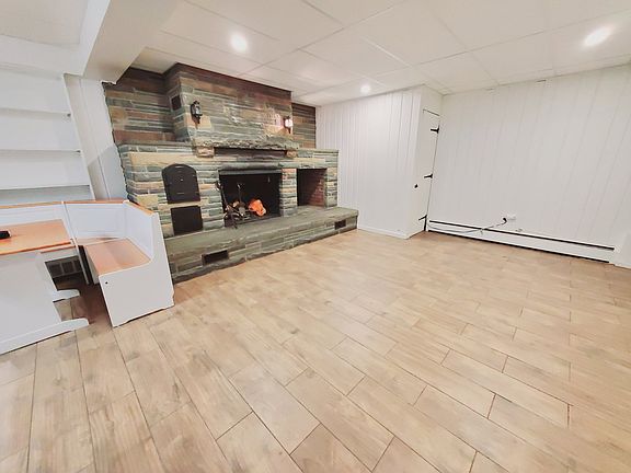 3rd image of 47 Whitmore Ln APT 1