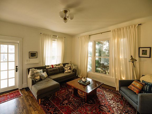 2nd image of 333 Vivelle Ave #1