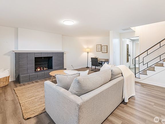 4th image of 8802 Del Campo Drive