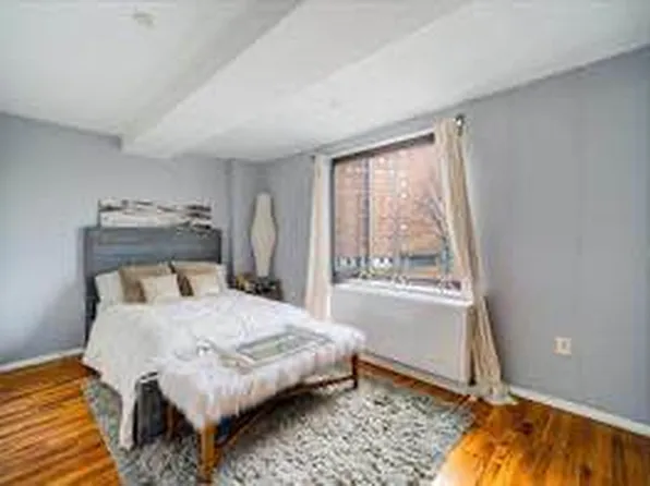 150 Feather Bed Lane image 15 of 24