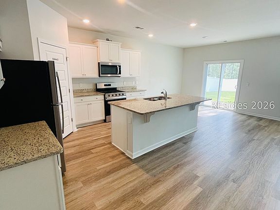 3rd image of 120 Hiatus Ct