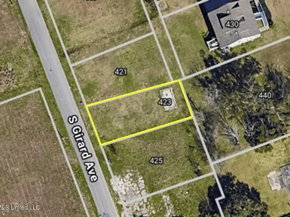 423 S Girard Ave, Long Beach, MS 39560