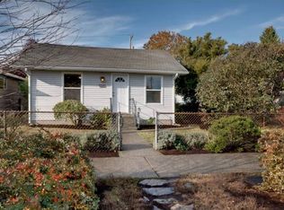 9423 20th Ave SW, Seattle, WA 98106