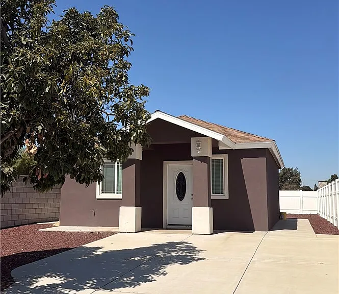 11088 Spruce Ave — Photo 1