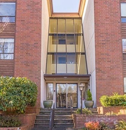 3rd image of 10501 8th Ave NE APT 427