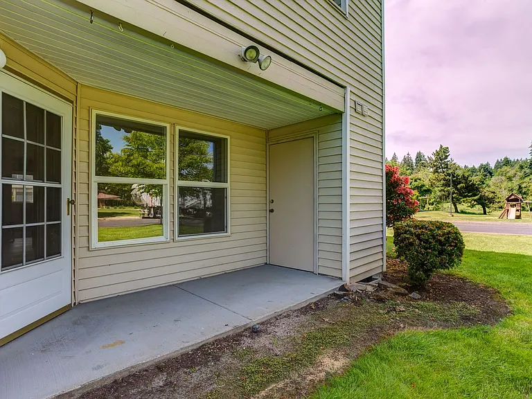 Creekside Apartments  — Photo 49