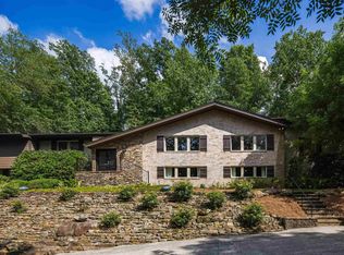 3330 Crosshill Rd, Mountain Brook, AL 35223