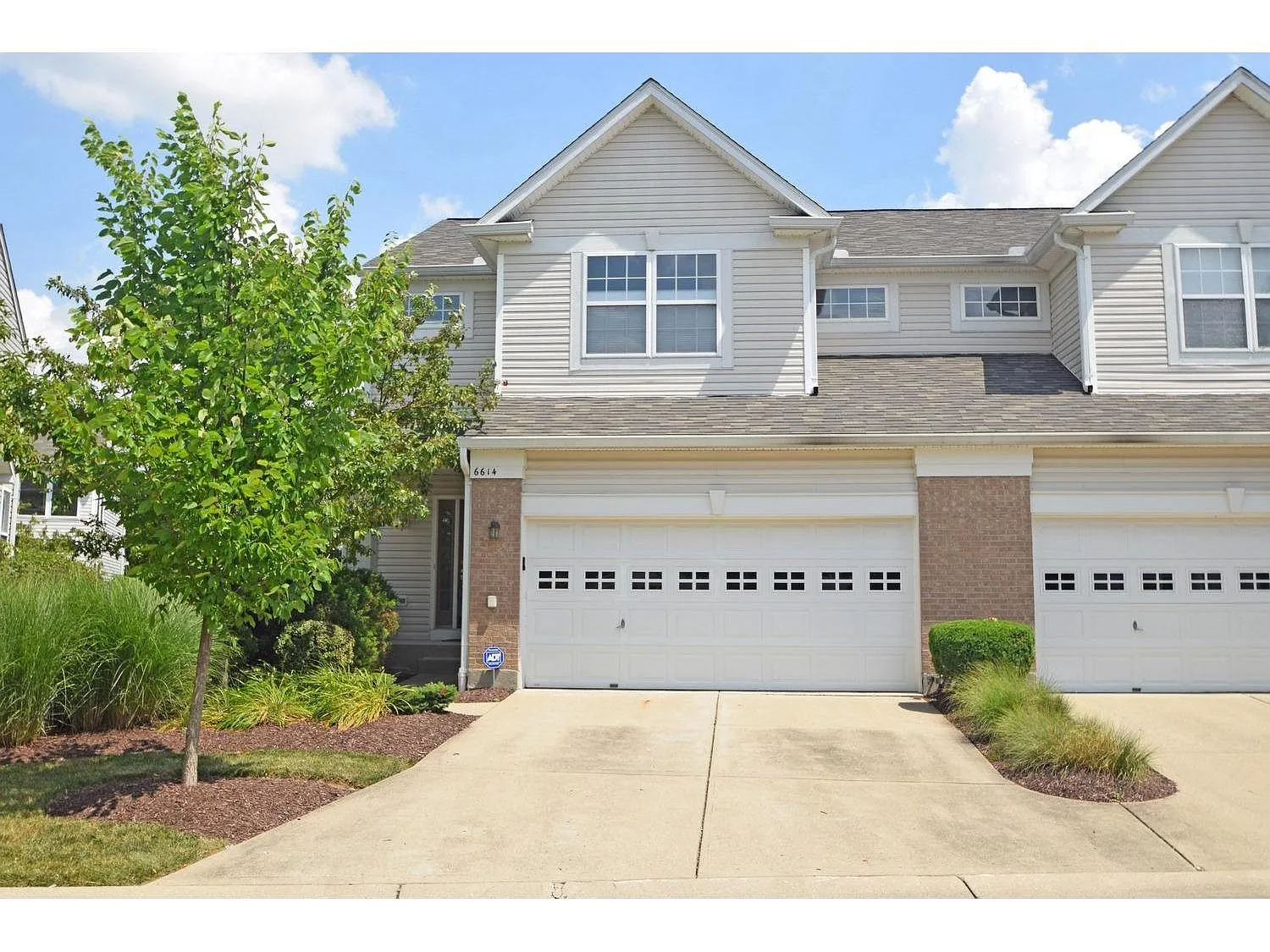 6614 Eagle View Dr photo 1