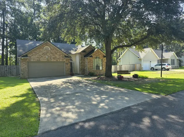 7841 Sabalridge Dr, North Charleston, SC 29418