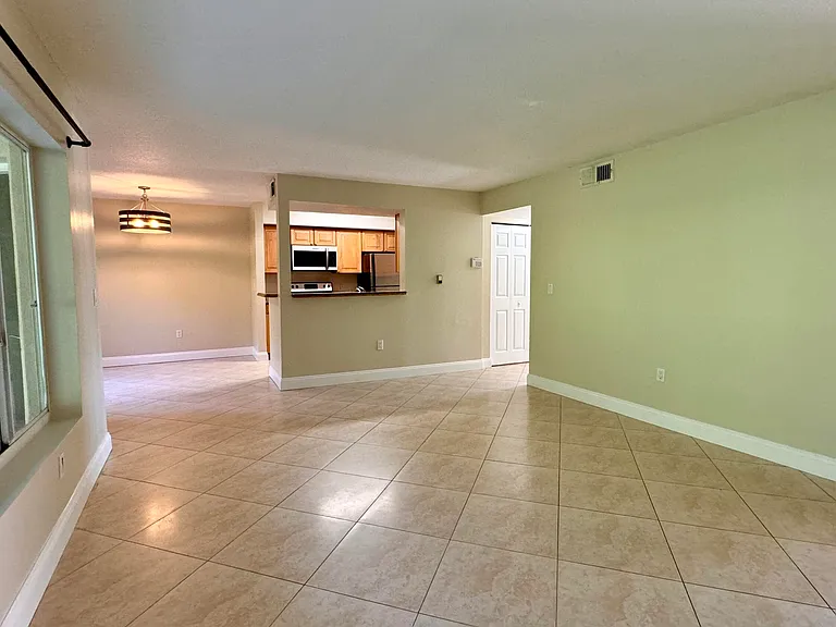 815 W Boynton Beach Blvd #10-105 — Photo 20