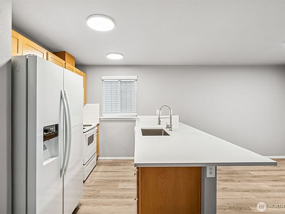 3rd image of 4038 S Warner Street