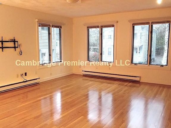 4th image of 116 Yorktown St