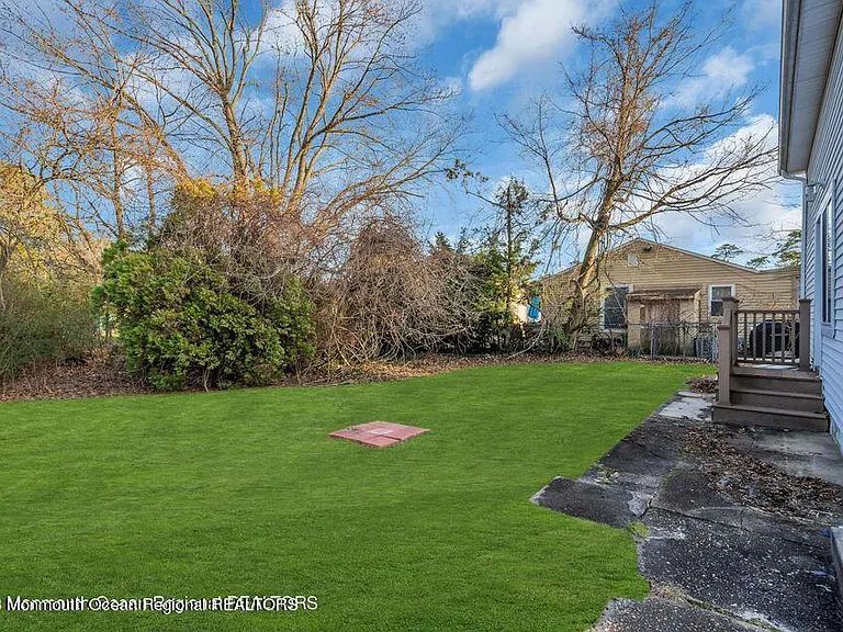 1708 Lake Dr — Photo 56