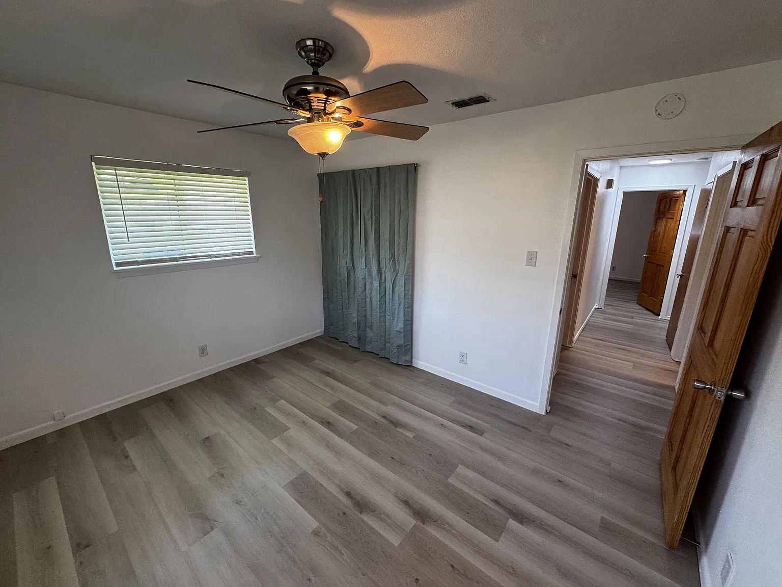3 bed, 1164 sqft, $1,950 — Photo 3