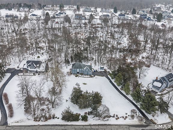 2nd image of 32 Yogananda Street