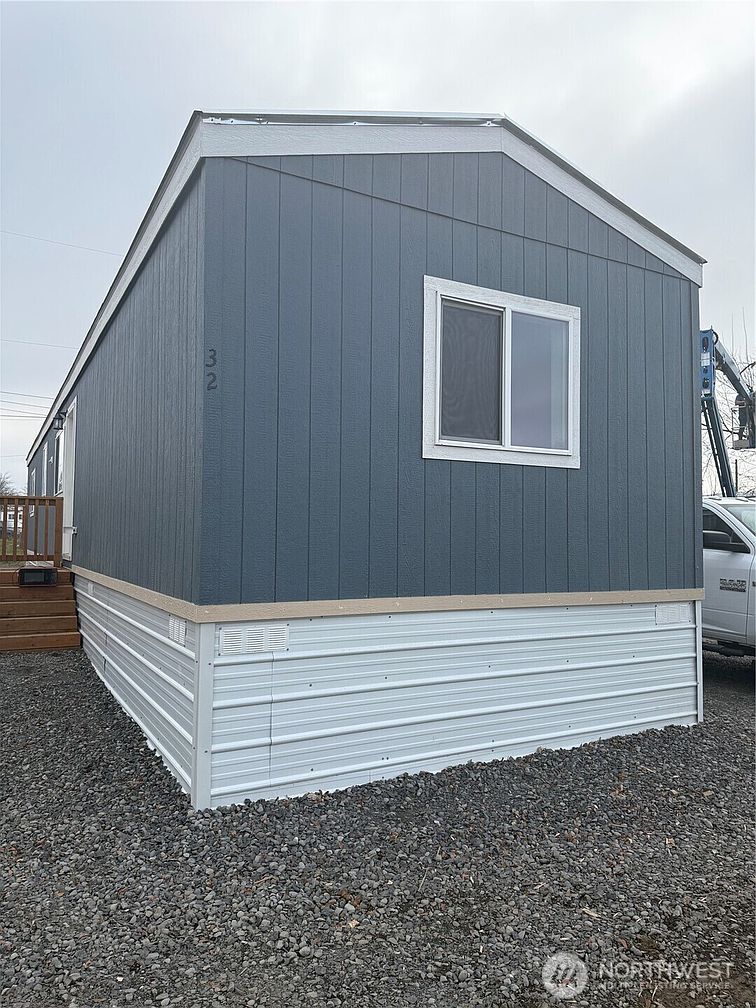 1st image of 200 W Hawthorne Street #32