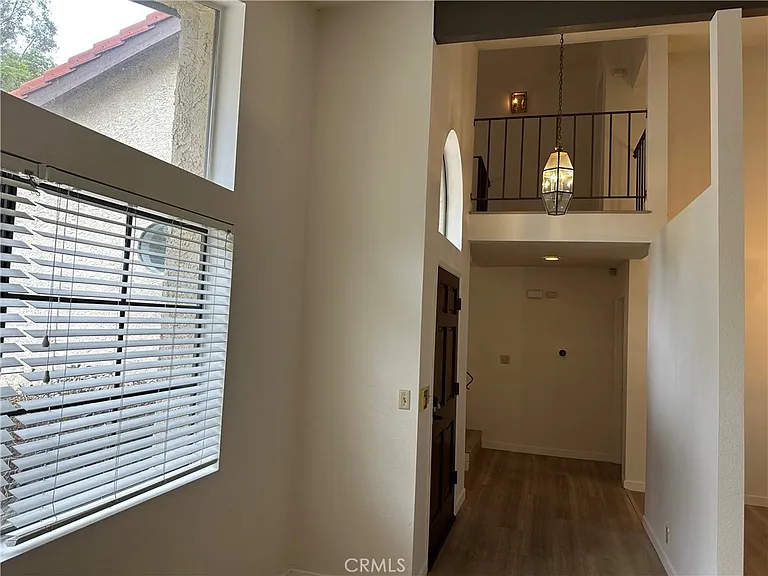 22518 Avenue San Luis — Photo 3