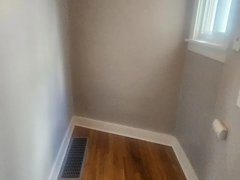 517 Summerlea St — Photo 34