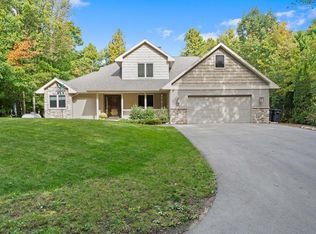 8960 Bittersweet Rd, Sturgeon Bay, WI 54235