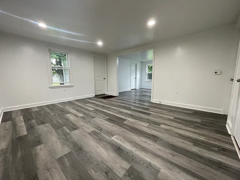 2902 Sheridan Ave — Photo 8
