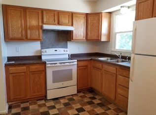 523 S Locust St APT 5, Colfax, IA 50054