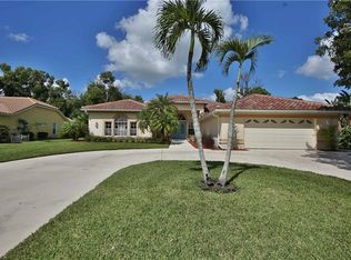 121 Palmetto Dunes Cir, Naples, FL 34113