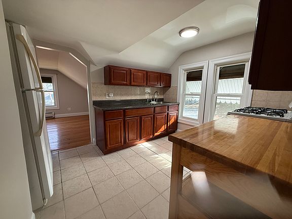 5th image of 232-238 Claremont Ave #3