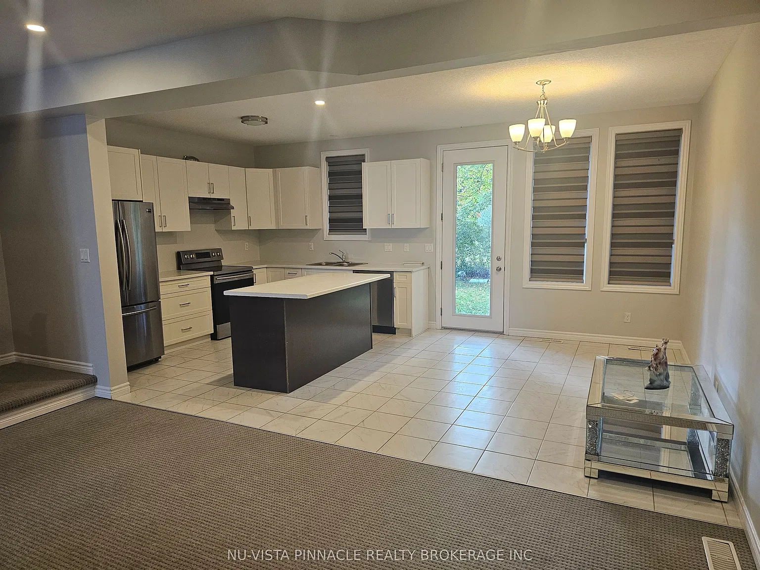 3 bed, $2,650 — Photo 2
