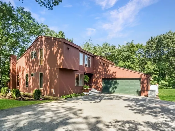55 Ladd Hill Rd, Lynn, MA 01904