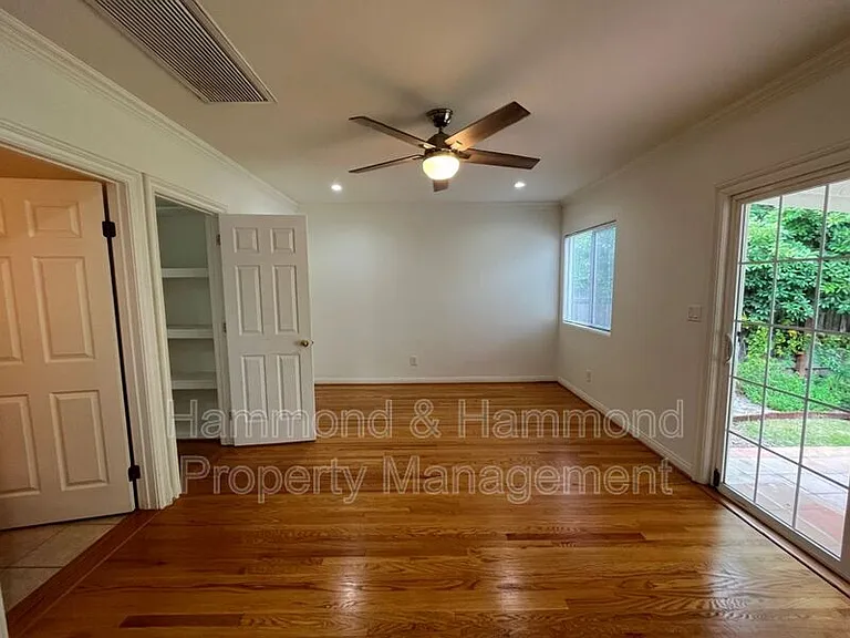 4316 Greenbush Ave — Photo 14