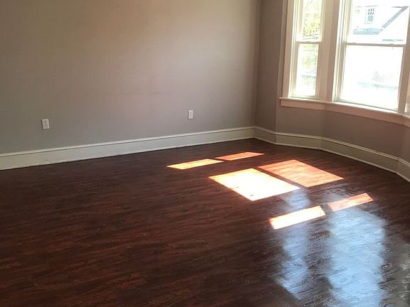 3rd image of 10 Valley St Unit 2