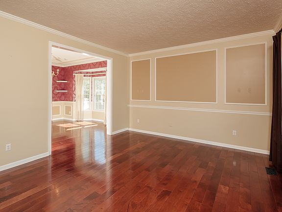 2nd image of 751 Wood Hill Dr