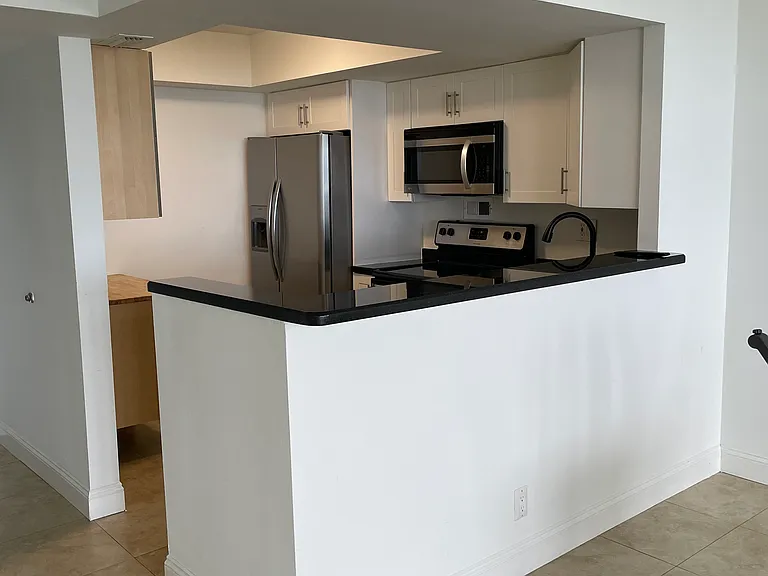 3180 S Ocean Dr #1102 — Photo 7