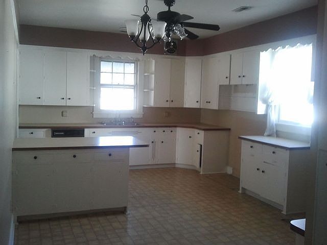 1st image of 305 College St