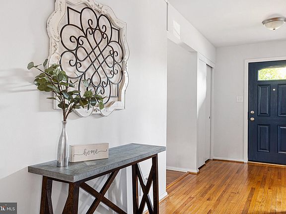 4th image of 29 N Cliffe Dr
