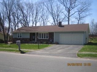 98 Basil Rd, Chicopee, MA 01020