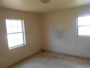 5th image of 11428 Harris Dr