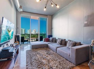 3029 188th St #821, Miami, FL 33180