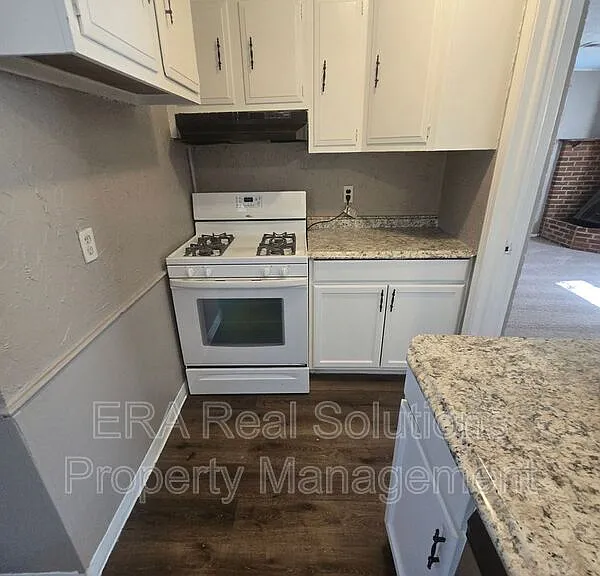1290 Beechwood Rd — Photo 14
