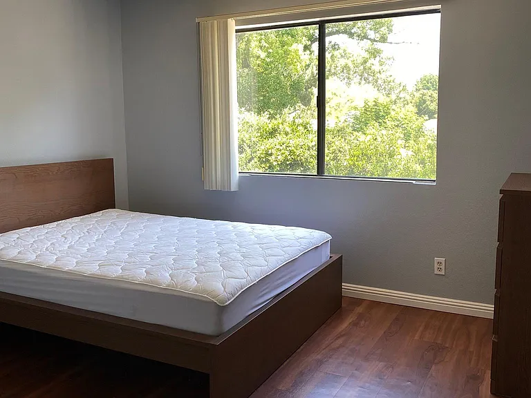 6591 Hazeltine Ave #305 — Photo 14