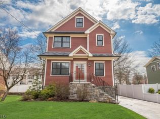 10 Sycamore Rd, Clifton, NJ 07012
